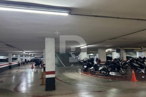 Propiedad comercial de 14600 m² en venta en L'Eixample, Barcelona, Cataluña, Spain № 5203 - foto 3