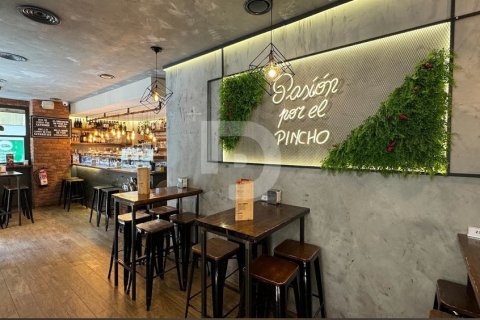 Cafetería / restaurante de 64 m² en venta en Sants-Montjuïc, Barcelona, Cataluña, Spain № 5209 - foto 3