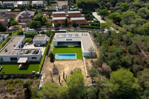 Сasa de 4 dormitorios en venta en Cataluña, Spain № 6251 - foto 4