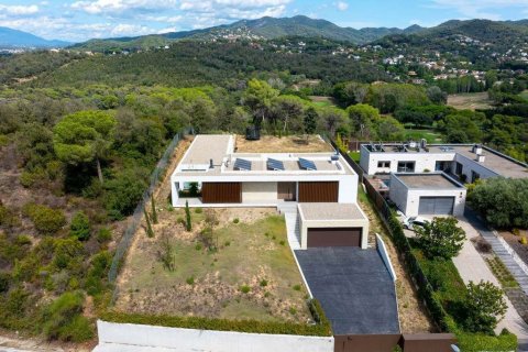 Сasa de 4 dormitorios en venta en Cataluña, Spain № 6251 - foto 5