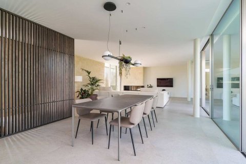 Сasa de 4 dormitorios en venta en Cataluña, Spain № 6251 - foto 28