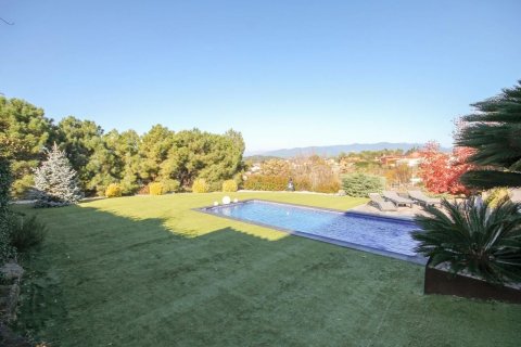Сasa de 4 dormitorios en venta en Cataluña, Spain № 6252 - foto 3