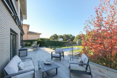 Сasa de 4 dormitorios en venta en Cataluña, Spain № 6252 - foto 10
