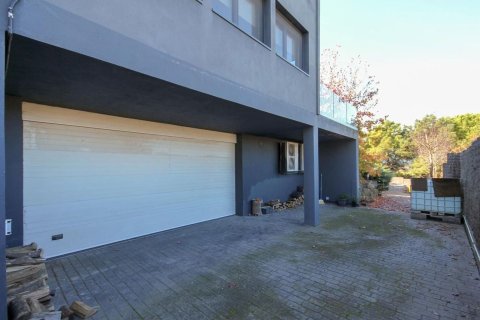Сasa de 4 dormitorios en venta en Cataluña, Spain № 6252 - foto 16