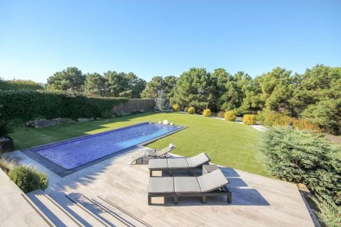 Сasa de 4 dormitorios en venta en Cataluña, Spain № 6252 - foto 2