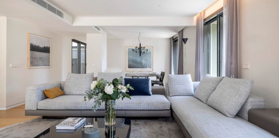 Apartamento de 3 dormitorios en venta en Barcelona, Cataluña, Spain № 6780