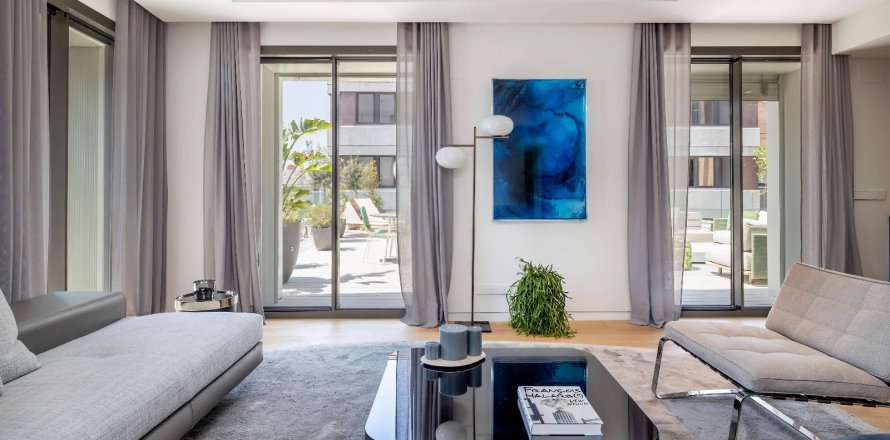 Apartamento de 3 dormitorios en venta en Barcelona, Cataluña, Spain № 6777