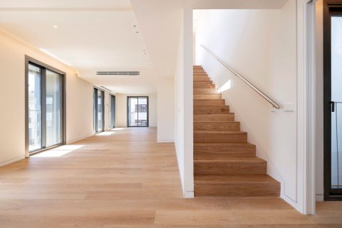 Apartamento de 3 dormitorios en venta en Barcelona, Cataluña, Spain № 6778 - foto 18