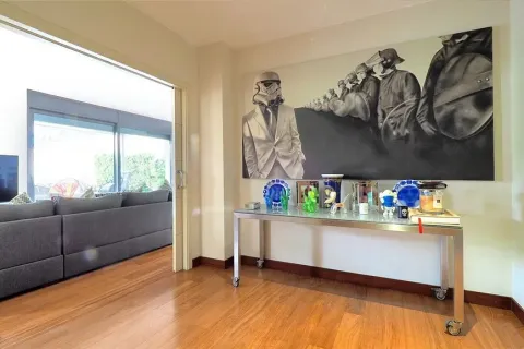 Сasa de 7 dormitorios en venta en Barcelona, Cataluña, Spain № 1726 - foto 15