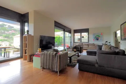 Сasa de 7 dormitorios en venta en Barcelona, Cataluña, Spain № 1726 - foto 13
