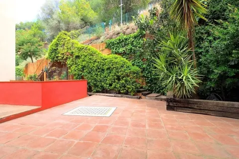 Сasa de 7 dormitorios en venta en Barcelona, Cataluña, Spain № 1726 - foto 18
