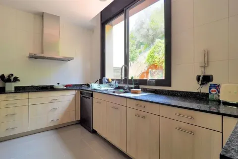 Сasa de 7 dormitorios en venta en Barcelona, Cataluña, Spain № 1726 - foto 16