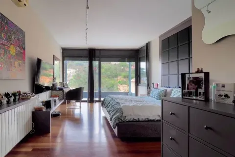 Сasa de 7 dormitorios en venta en Barcelona, Cataluña, Spain № 1726 - foto 21