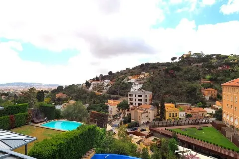 Сasa de 7 dormitorios en venta en Barcelona, Cataluña, Spain № 1726 - foto 3