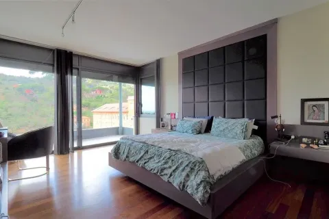 Сasa de 7 dormitorios en venta en Barcelona, Cataluña, Spain № 1726 - foto 20