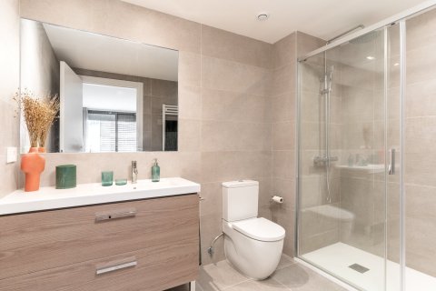 Apartamento de 4 dormitorios en venta en Barcelona, Cataluña, Spain № 1731 - foto 23