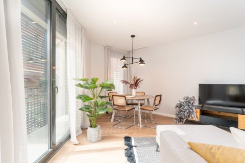 Apartamento de 4 dormitorios en venta en Barcelona, Cataluña, Spain № 1731 - foto 7