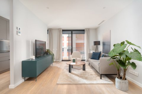 Apartamento de 4 dormitorios en venta en Barcelona, Cataluña, Spain № 1731 - foto 18