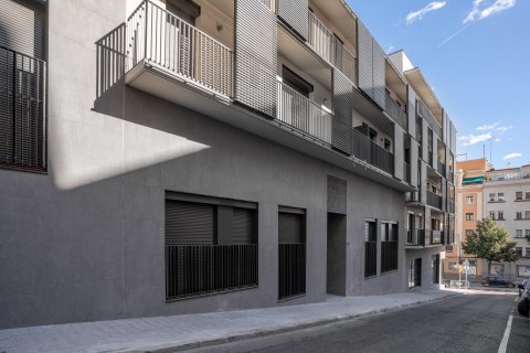 Apartamento de 4 dormitorios en venta en Barcelona, Cataluña, Spain № 1731 - foto 6