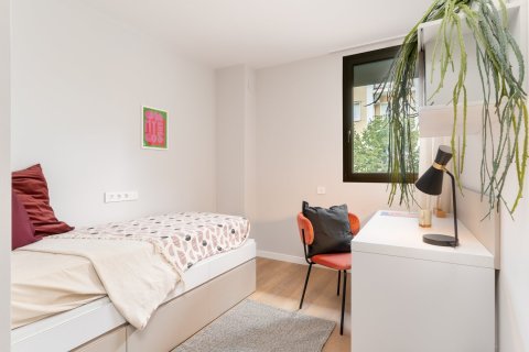 Apartamento de 4 dormitorios en venta en Barcelona, Cataluña, Spain № 1731 - foto 14