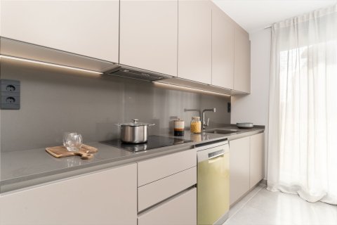 Apartamento de 4 dormitorios en venta en Barcelona, Cataluña, Spain № 1731 - foto 11