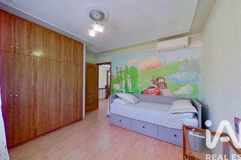 Сasa de 6 dormitorios en venta en Cambrils, Tarragona, Cataluña, Spain № 4713 - foto 11
