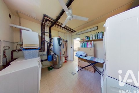 Сasa de 6 dormitorios en venta en Cambrils, Tarragona, Cataluña, Spain № 4713 - foto 17