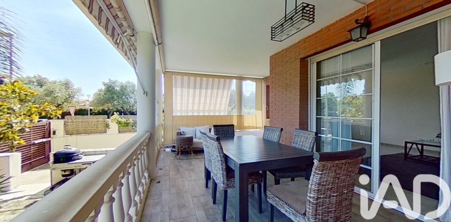 Сasa de 6 dormitorios en venta en Cambrils, Tarragona, Cataluña, Spain № 4713