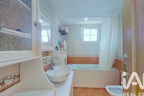 Сasa de 6 dormitorios en venta en Cambrils, Tarragona, Cataluña, Spain № 4713 - foto 14