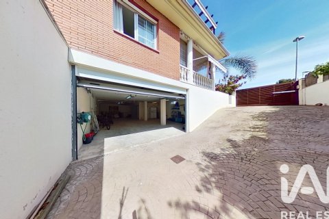 Сasa de 6 dormitorios en venta en Cambrils, Tarragona, Cataluña, Spain № 4713 - foto 28
