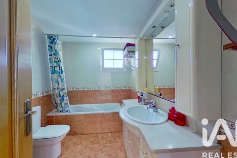 Сasa de 6 dormitorios en venta en Cambrils, Tarragona, Cataluña, Spain № 4713 - foto 13