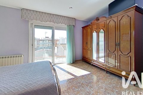 Сasa de 4 dormitorios en venta en Cubelles, Barcelona, Cataluña, Spain № 4712 - foto 24