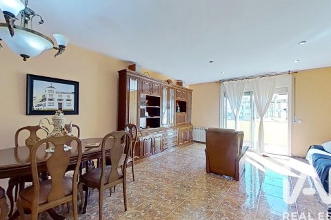Сasa de 4 dormitorios en venta en Cubelles, Barcelona, Cataluña, Spain № 4712 - foto 10