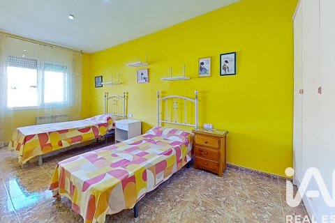 Сasa de 4 dormitorios en venta en Cubelles, Barcelona, Cataluña, Spain № 4712 - foto 15