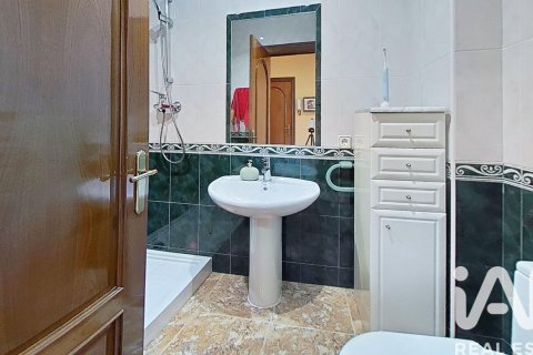 Сasa de 4 dormitorios en venta en Cubelles, Barcelona, Cataluña, Spain № 4712 - foto 9