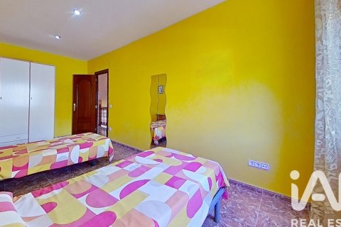 Сasa de 4 dormitorios en venta en Cubelles, Barcelona, Cataluña, Spain № 4712 - foto 16