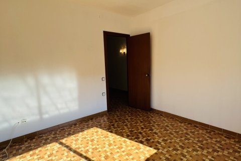 Casa adosada de 5 dormitorios en venta en Vilanova i la Geltrú, Barcelona, Cataluña, Spain № 4710 - foto 15