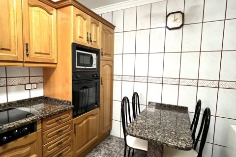 Casa adosada de 5 dormitorios en venta en Vilanova i la Geltrú, Barcelona, Cataluña, Spain № 4710 - foto 9