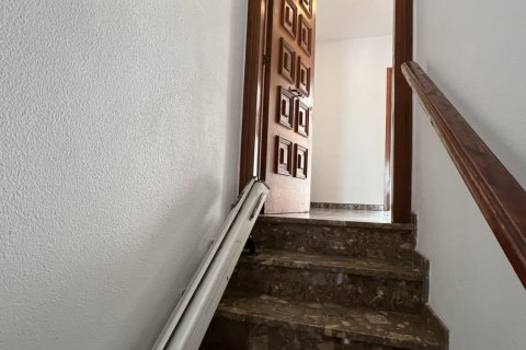 Casa adosada de 5 dormitorios en venta en Vilanova i la Geltrú, Barcelona, Cataluña, Spain № 4710 - foto 30