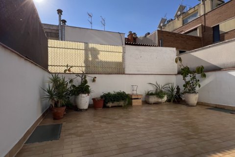 Casa adosada de 5 dormitorios en venta en Vilanova i la Geltrú, Barcelona, Cataluña, Spain № 4710