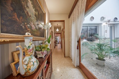 5 bedrooms house for sale in Vilanova i la Geltru, Barcelona, Catalonia, Spain № 6999 - photo 5