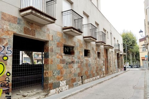 Propiedad comercial de 616 m² en venta en Arenys de Munt, Barcelona, Cataluña, Spain № 7005 - foto 12