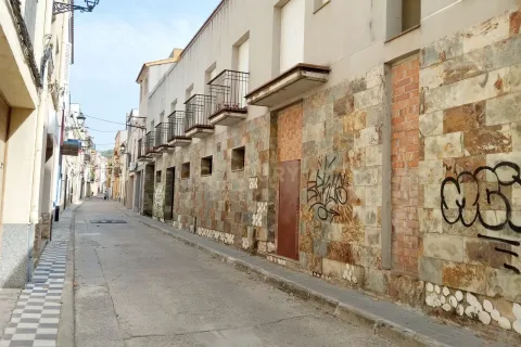 Propiedad comercial de 616 m² en venta en Arenys de Munt, Barcelona, Cataluña, Spain № 7005 - foto 3