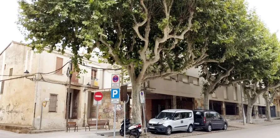 Propiedad comercial de 616 m² en venta en Arenys de Munt, Barcelona, Cataluña, Spain № 7005