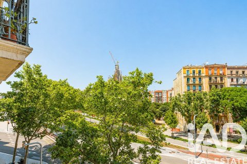 Apartamento de 2 dormitorios en venta en Barcelona, Cataluña, Spain № 7340 - foto 26