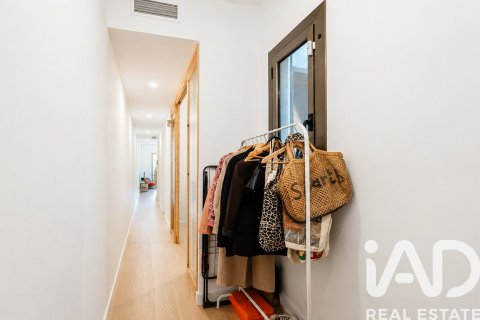 Apartamento de 2 dormitorios en venta en Barcelona, Cataluña, Spain № 7340 - foto 6