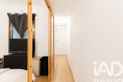 Apartamento de 2 dormitorios en venta en Barcelona, Cataluña, Spain № 7340 - foto 8