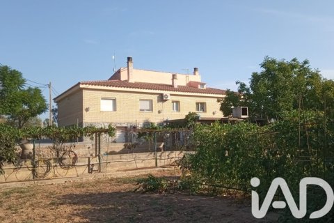 Сasa de 4 dormitorios en venta en Roquetes, Tarragona, Cataluña, Spain № 7336