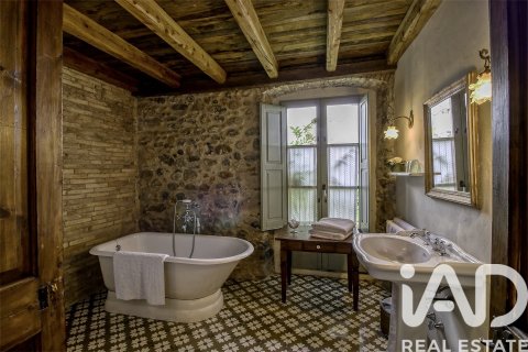 Сasa de 9 dormitorios en venta en Vilademuls, Gerona, Cataluña, Spain № 7341 - foto 21