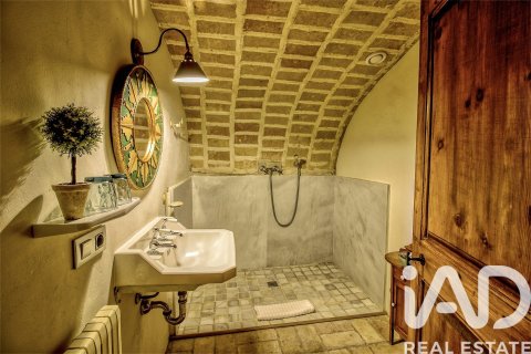 Сasa de 9 dormitorios en venta en Vilademuls, Gerona, Cataluña, Spain № 7341 - foto 8